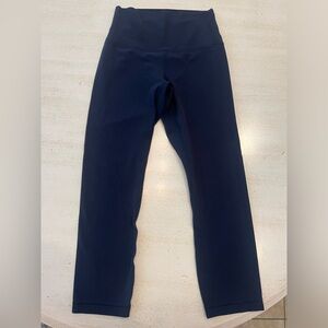 Lululemon size 4 align high-rise crop.